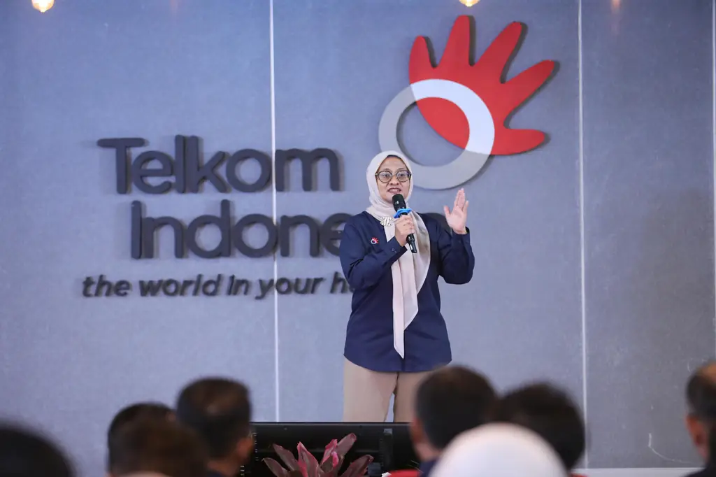Wujudkan Pengalaman Pelanggan Terbaik, Direksi Telkom Kunjungi Pelanggan dan Tinjau Infrastruktur Digital di Surabaya